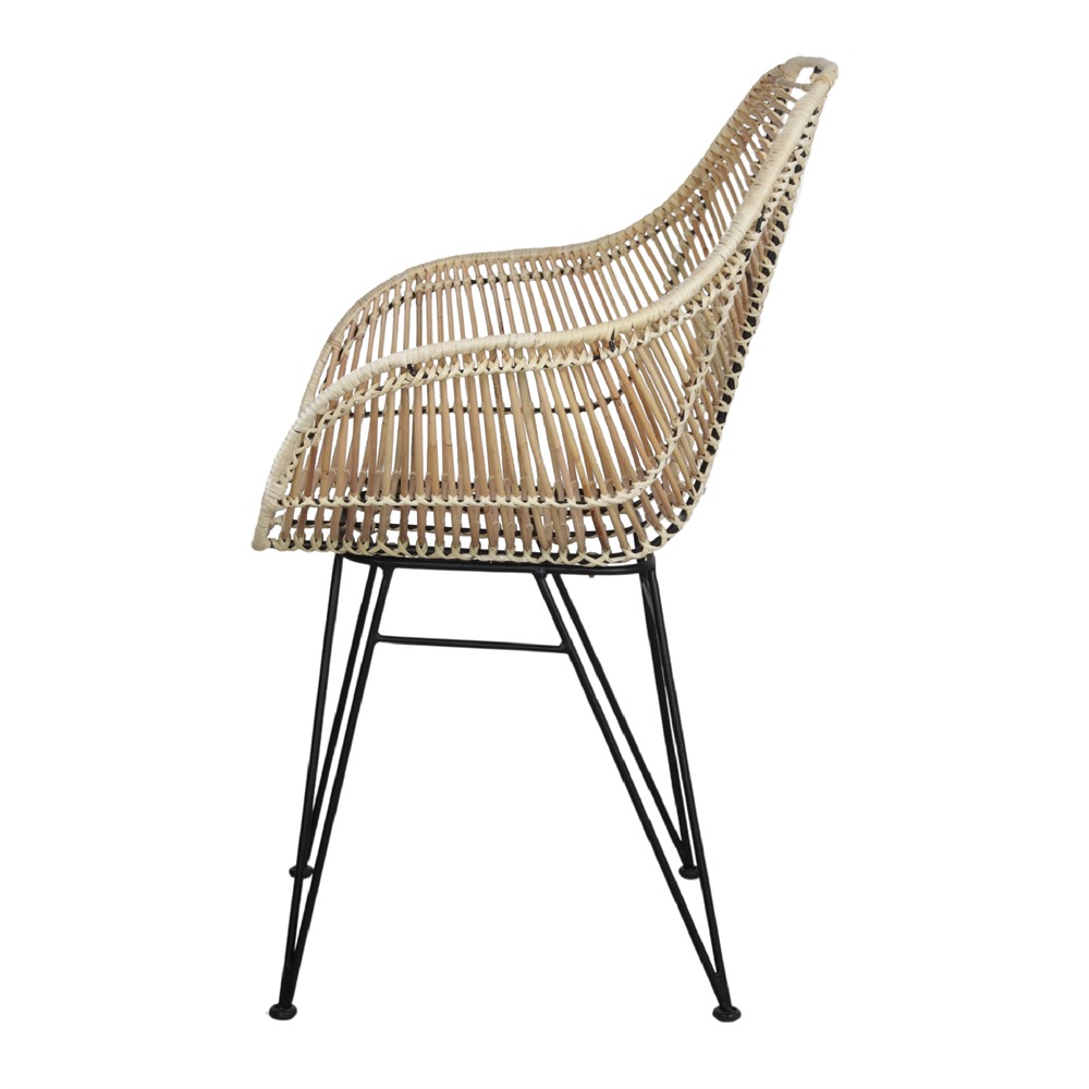 SILLA DE RATTÁN BUCKET, de estilo Nórdico, con estructura tubular de acero, una silla muy resistente y con mucho estilo. 3