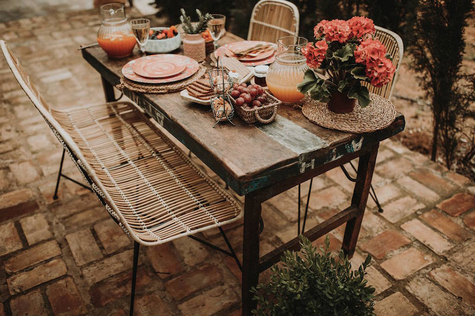 Cinco ideas muy MisterWils para tus mesas de verano. Nuestro equipo de interioristas, con su experiencia decorando restaurantes te traen aquí 5 claves.