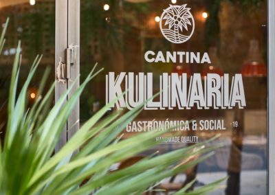 La Cantina Kulinaria un proyecto de interiorismo del equipo de MisterWils. En el mes de julio abrió sus puertas en Osuna La Cantina Kulinaria