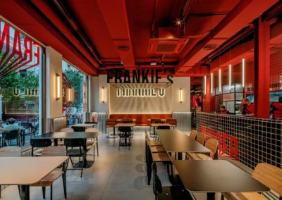 El restaurante Frankie's Burger Bar ha inaugurado en el centro de Valencia 7