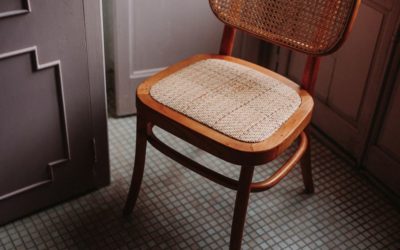 La tendencia en mobiliario con cannage y las sillas de rejilla